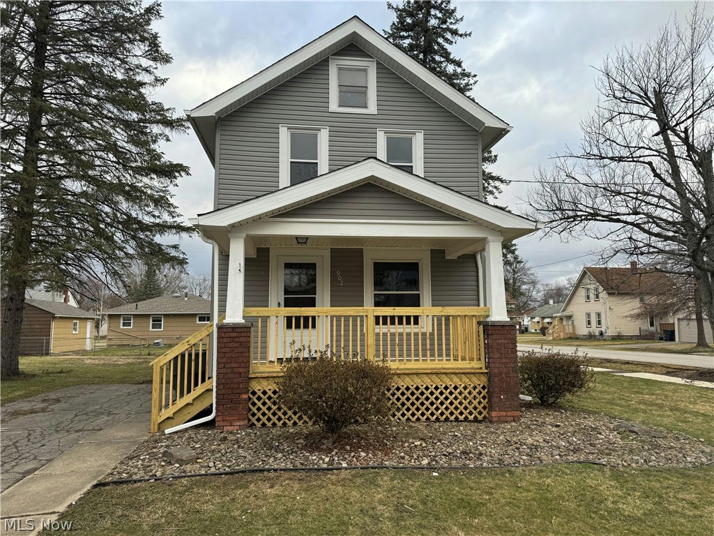 902 FRANCIS AVE SE, WARREN, OH 44484, photo 1 of 21
