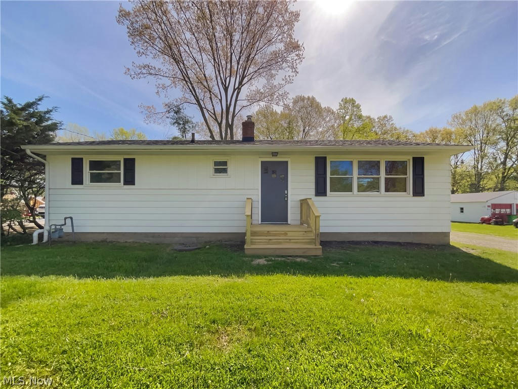 3897 HILE RD, STOW, OH 44224, photo 1 of 18