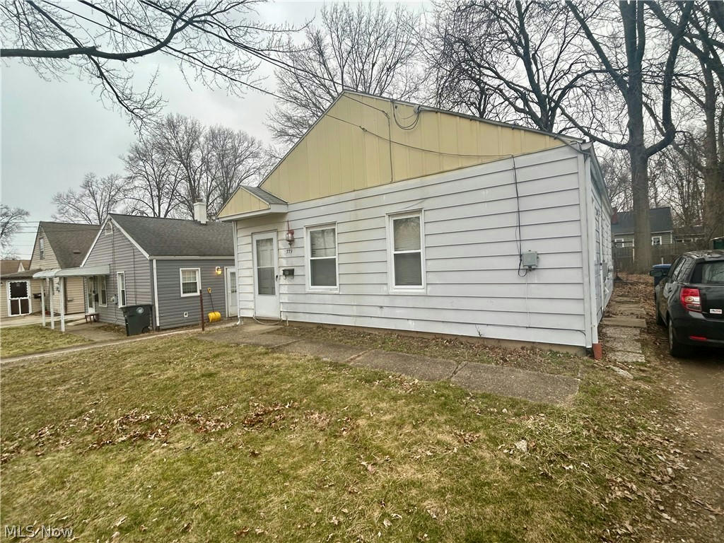 779 LINDSAY AVE, AKRON, OH 44306, photo 1 of 5