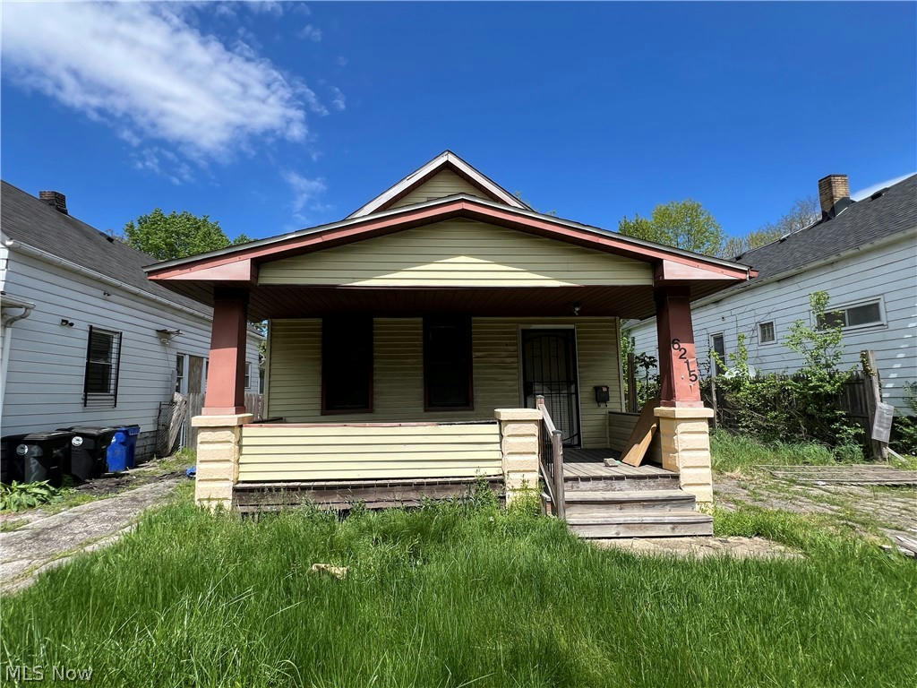 6215 LANSING AVE, CLEVELAND, OH 44105 Duplex For Sale | MLS# 5049878 |  RE/MAX