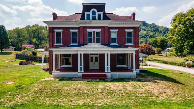 21 HILLVIEW DR, WELLSBURG, WV 26070 - Image 1