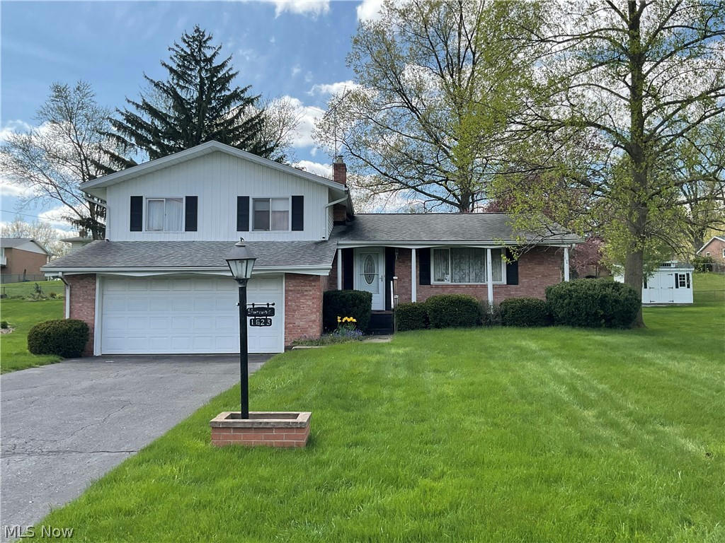 1623 PLYMOUTH KNOLL AVE NW, MASSILLON, OH 44646, photo 1 of 3