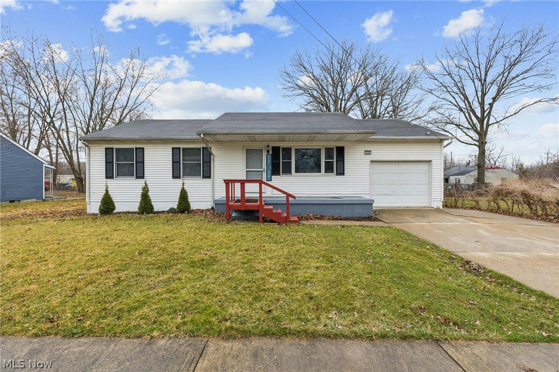 4248 LAUREL RD, LORAIN, OH 44055, photo 1 of 23