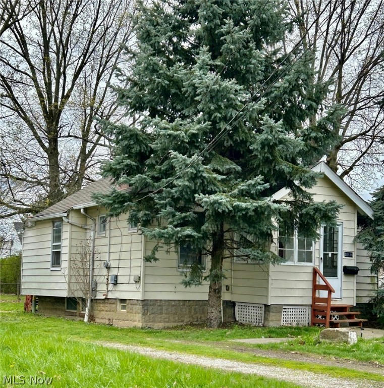 30144 THOMAS ST, WILLOWICK, OH 44095, photo 1 of 11