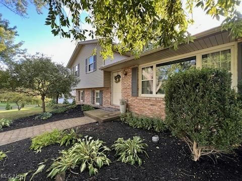 7367 WOODCREST AVE NE, CANTON, OH 44721, photo 3 of 37