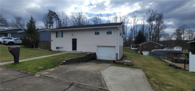 30 MAPLE DR, WILLIAMSTOWN, WV 26187 - Image 1