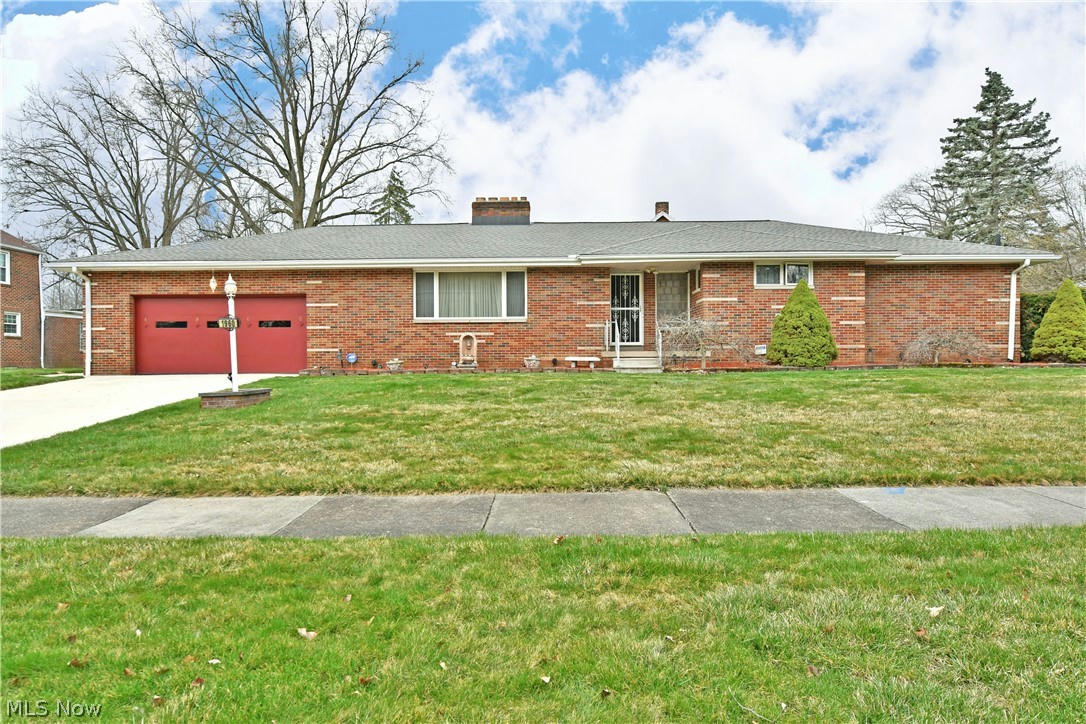 1960 GUADALUPE AVE, YOUNGSTOWN, OH 44504, photo 1 of 35