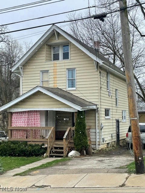 856 EAST AVE, AKRON, OH 44307, photo 1 of 3