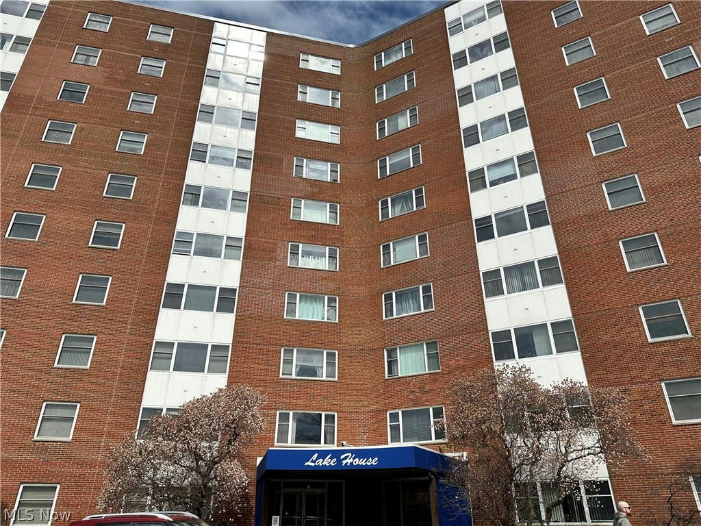 11850 EDGEWATER DR APT 721, CLEVELAND, OH 44107, photo 1 of 9