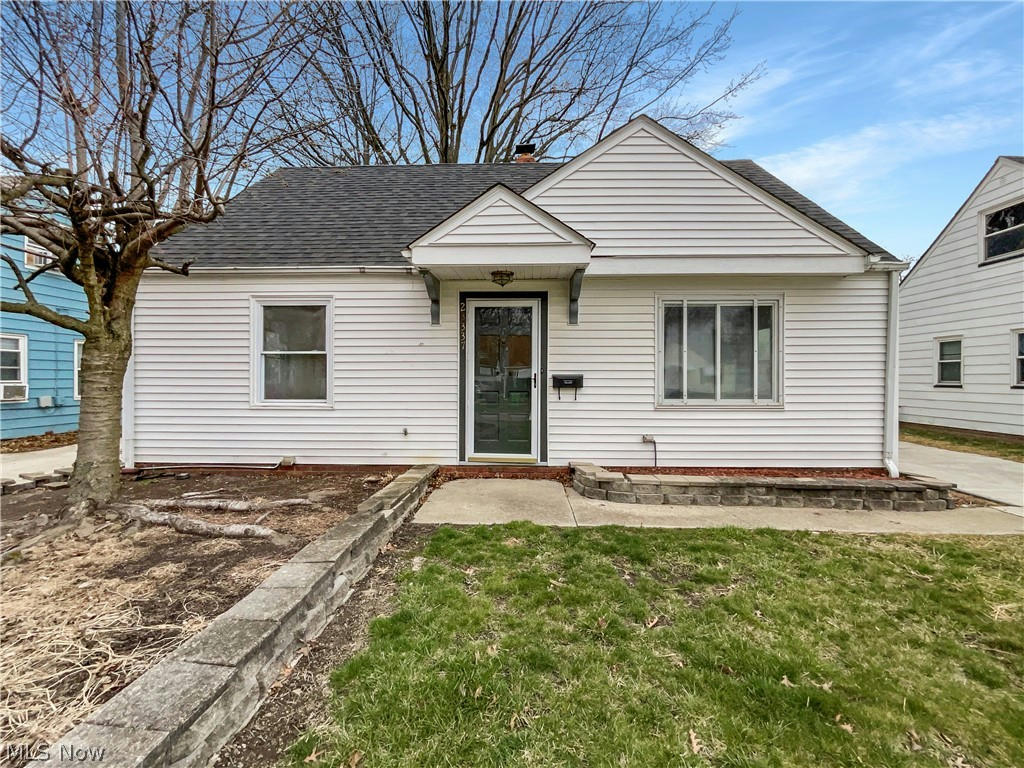23337 ROGER DR, EUCLID, OH 44123, photo 1 of 18