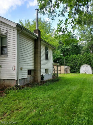 254 LAUREL ST, YOUNGSTOWN, OH 44505, photo 4 of 16