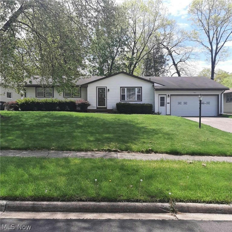 743 FOREST RIDGE DR, YOUNGSTOWN, OH 44512, photo 1 of 36