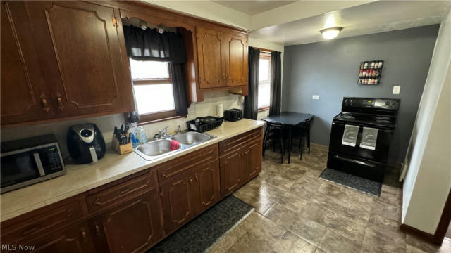 10905 PENFIELD AVE, GARFIELD HEIGHTS, OH 44125, photo 5 of 24