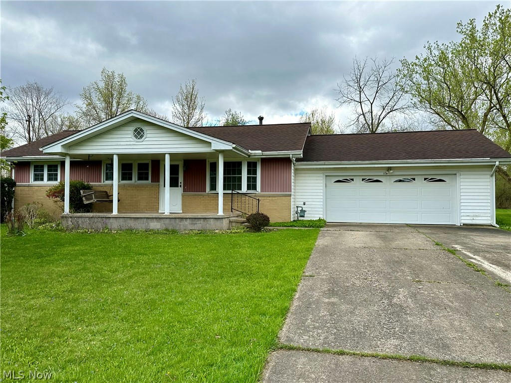 182 HABANT DR, AMHERST, OH 44001, photo 1 of 23