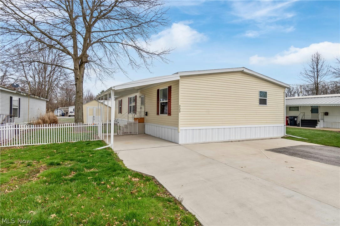 225 AMHERST MOBILE HOMES, AMHERST, OH 44001, photo 1 of 25