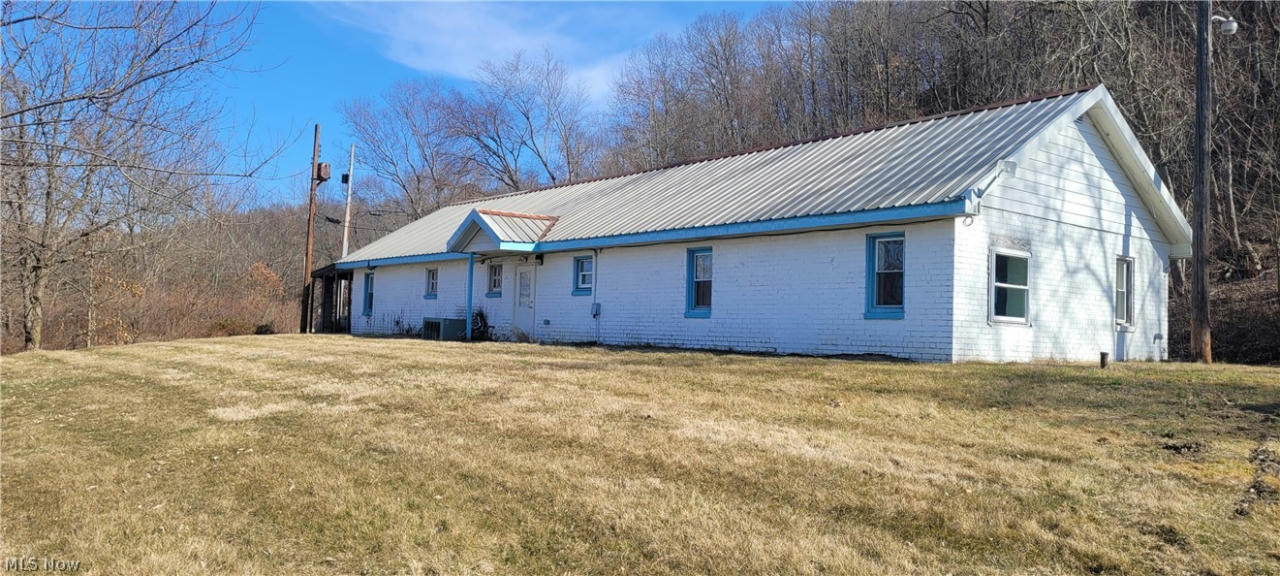 6427 STATE ROUTE 36 SE, UHRICHSVILLE, OH 44683, photo 1 of 33