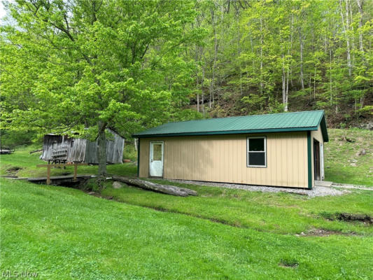 2538 HOWELL RUN RD, WEST UNION, WV 26456, photo 3 of 21